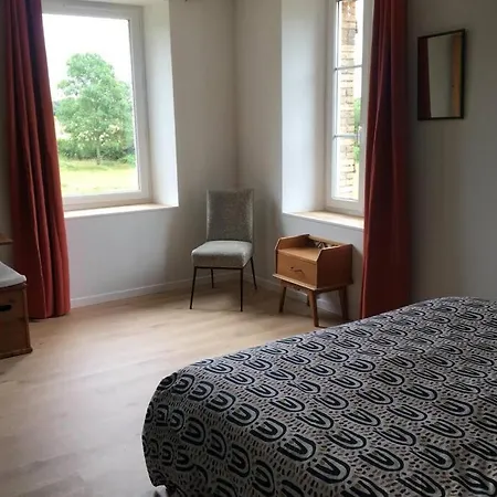 Gîte de la petite Moncelière Hébergement de vacances Toutlemonde